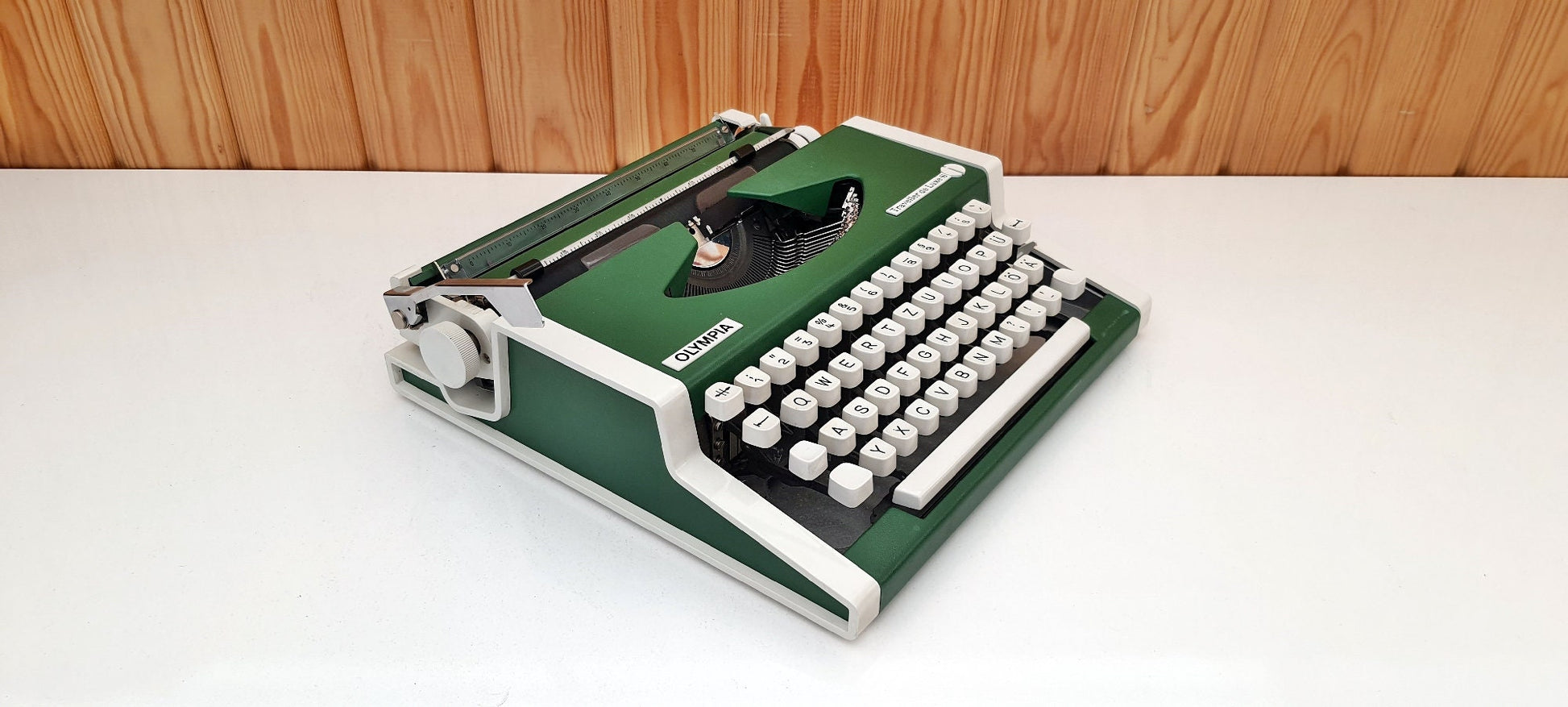 Green Olympia Traveller Typewriter - Vintage Elegance, Antique Mechanical Writing Machine from the 1960s, Classic Handwriting Tool