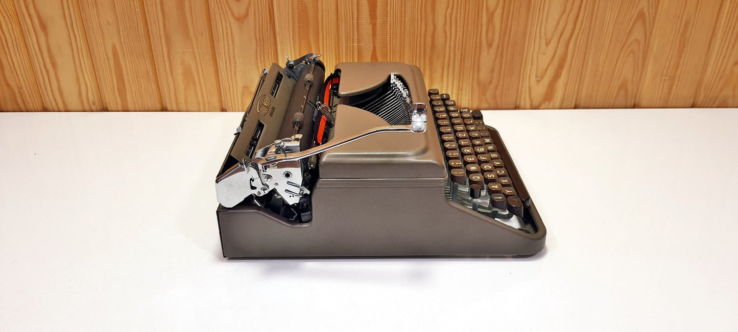 Triumph Typewriter - Antique Elegance, Fully Operational, Perfect Gift, Working Typewriter