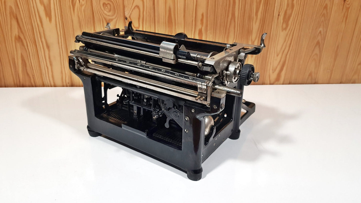Underwood Typewriter 1925 | Vintage Elegance | Antique Charm | Home Decor | Vintage Gifts | Office Gift
