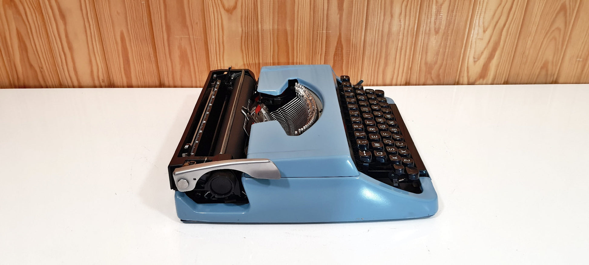 Blue Brother Deluxe Typewriter - Vintage Elegance with a Modern Twist,typewriter working