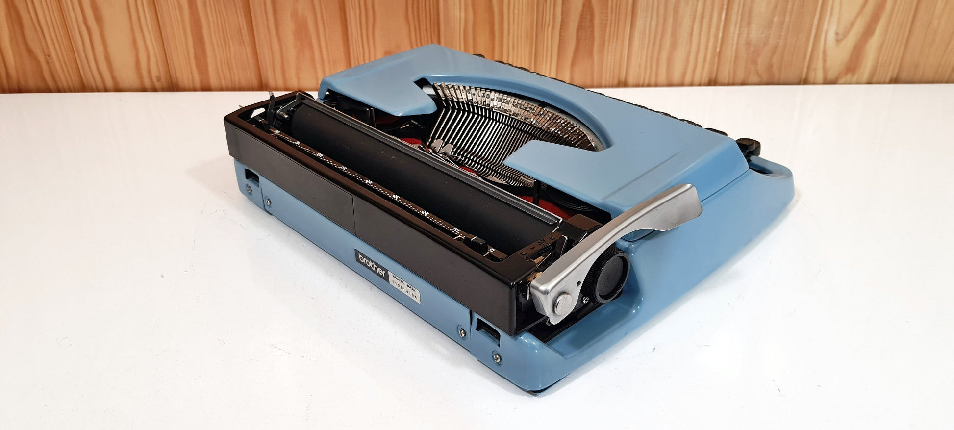 Blue Brother Deluxe Typewriter - Vintage Elegance with a Modern Twist,typewriter working