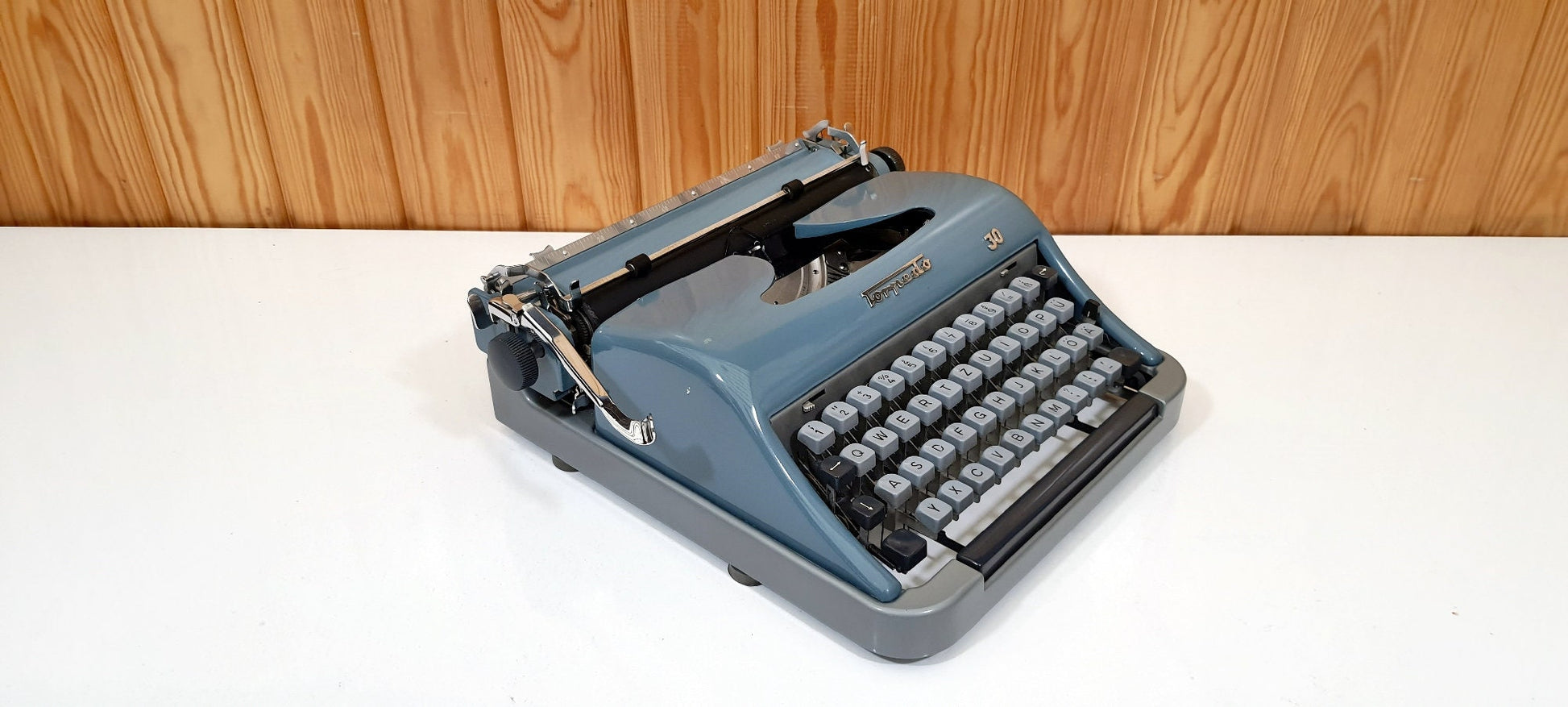 Torpedo Typewriter Very clean. | Typewriter like new,typewriter working