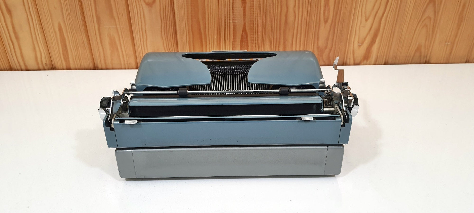 Torpedo Typewriter Very clean. | Typewriter like new,typewriter working