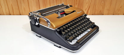 Olympia Sm3 Gold Typewriter + Case | Typewriter working | Antique Typewriter / The Most Special Gift,typewriter working