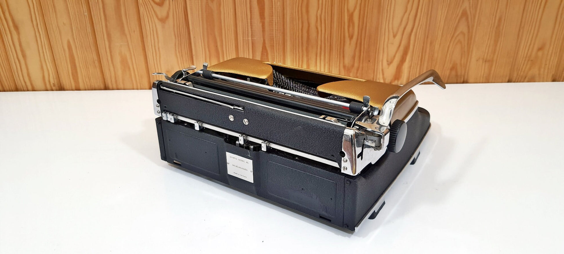 Olympia Sm3 Gold Typewriter + Case | Typewriter working | Antique Typewriter / The Most Special Gift,typewriter working