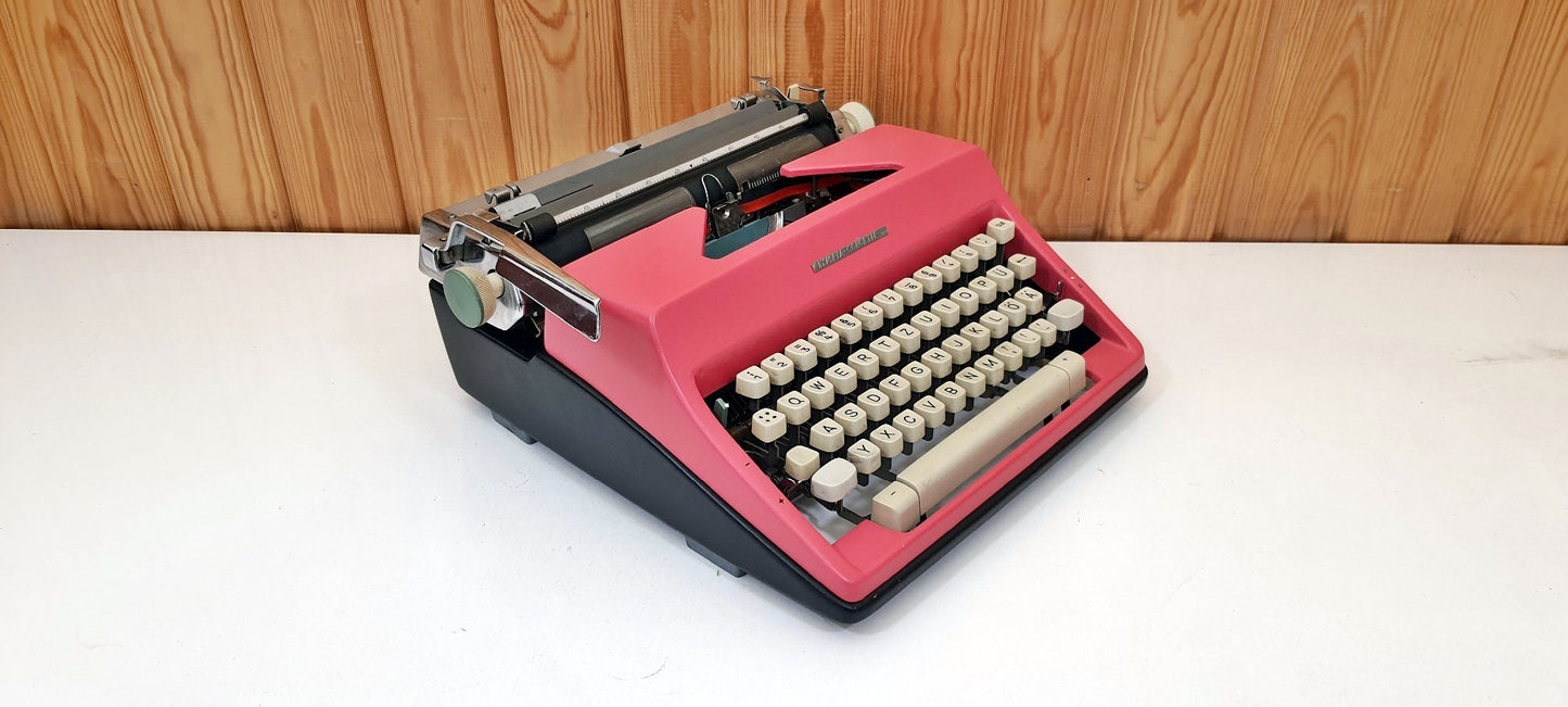 Olympia Pink Typewriter | Typewriter like new,typewriter working