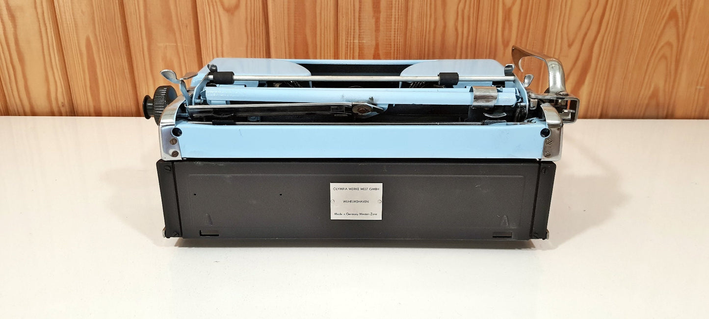 Olympia SM3 Black-Ice Blue Typewriter - Premium Gift / Typewriter World | Typewriter like new| Typewriter Working Serviced