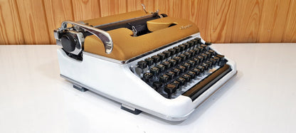 Vintage Olympia SM3 Typewriter - Fully Functional & Rare Model,typewriter working