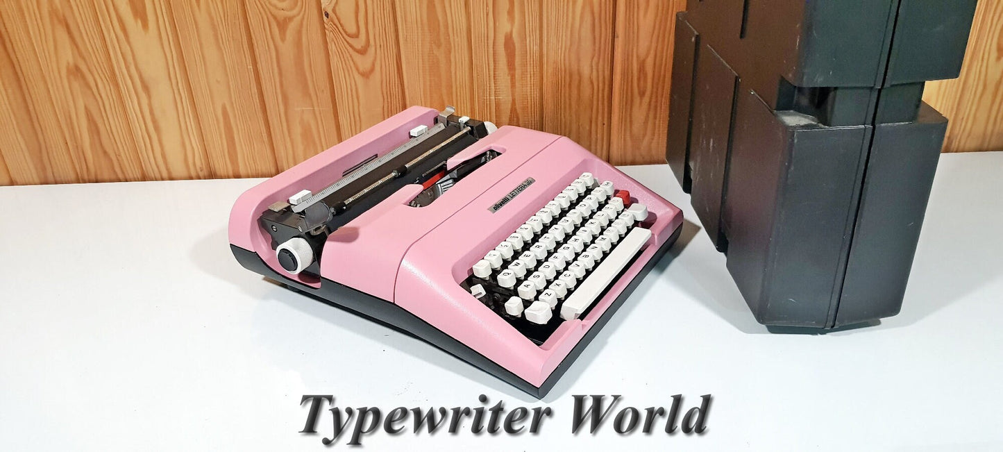 Olivetti Lettera 35 Pink Typewriter - Premium Gift - QWERTY Keyboard | Typewriter Working