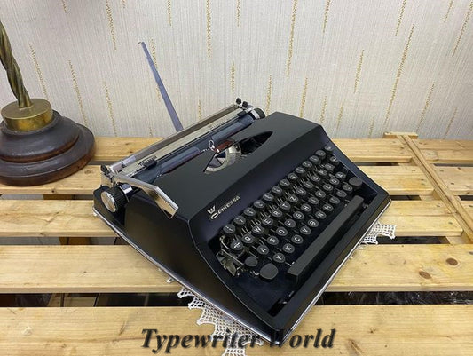 Contessa Typewriter | Fully Functional | Black Typewriter | Vintage Elegance | Writing Companion