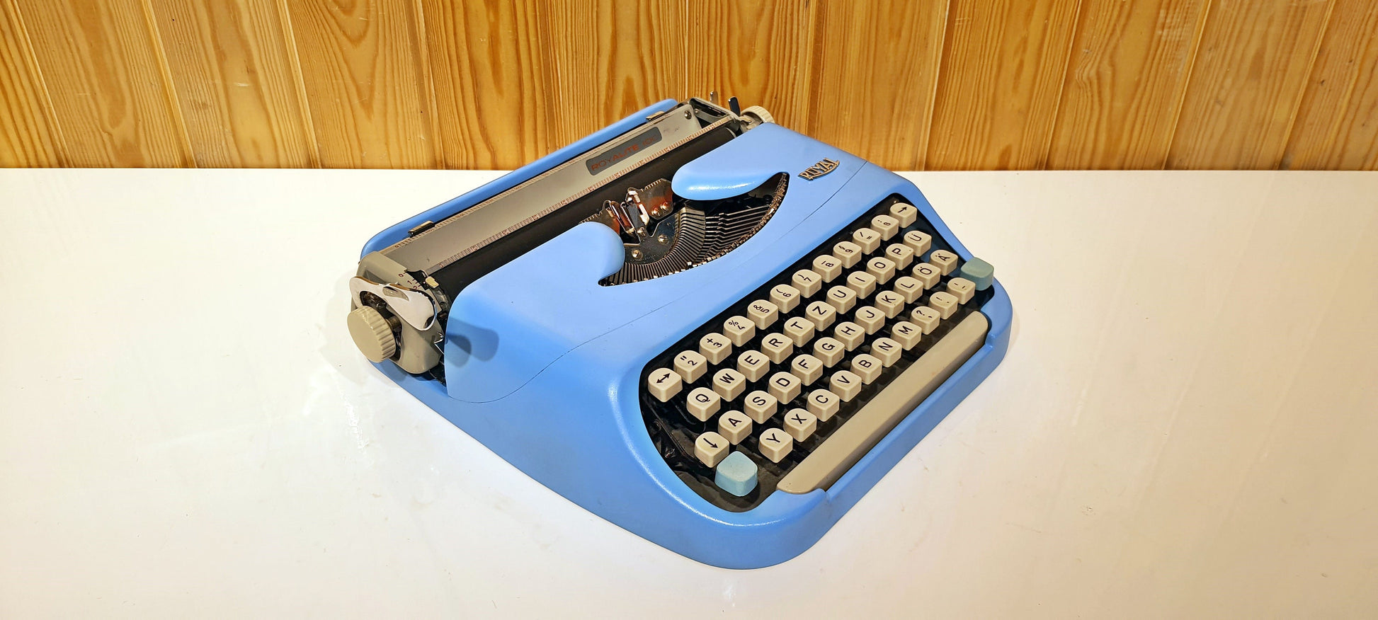 Royal Typewriter Blue| Antique Typewriter | Working Typewriter | Working Perfectly | Fabulous Gift | Typewriter like new
