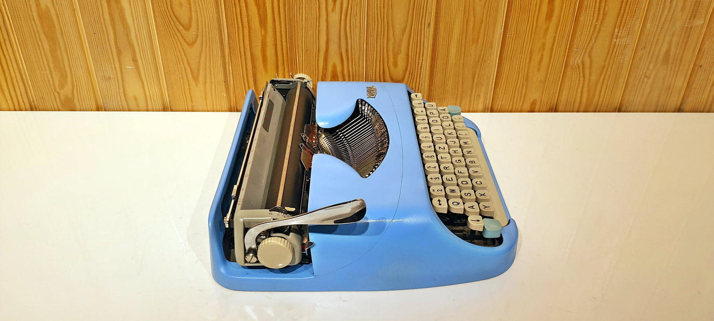Royal Typewriter Blue| Antique Typewriter | Working Typewriter | Working Perfectly | Fabulous Gift | Typewriter like new