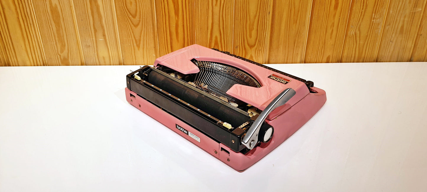 PRIVILEG Model Typewriter | Typewriter like new| Typewriter Working Serviced,typewriter working