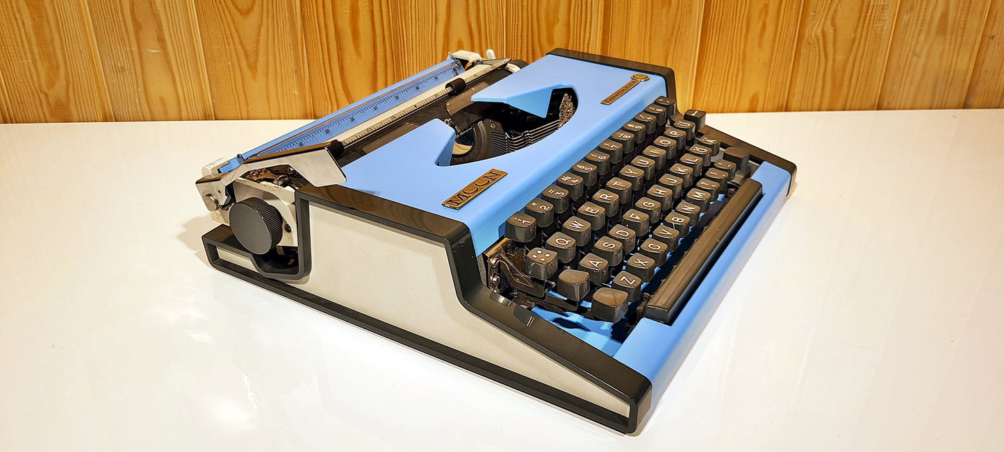 Moon Typewriter Nostalgic Blue / QWERTY Keyboard Typewriter / Typewriter World Brand / Special for Valentine's Day | Typewriter like new