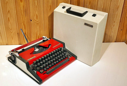 Moon Typewriter QWERTY RED / QWERTY Keyboard Typewriter / Typewriter World Brand / Special for Valentine's Day | Typewriter like new