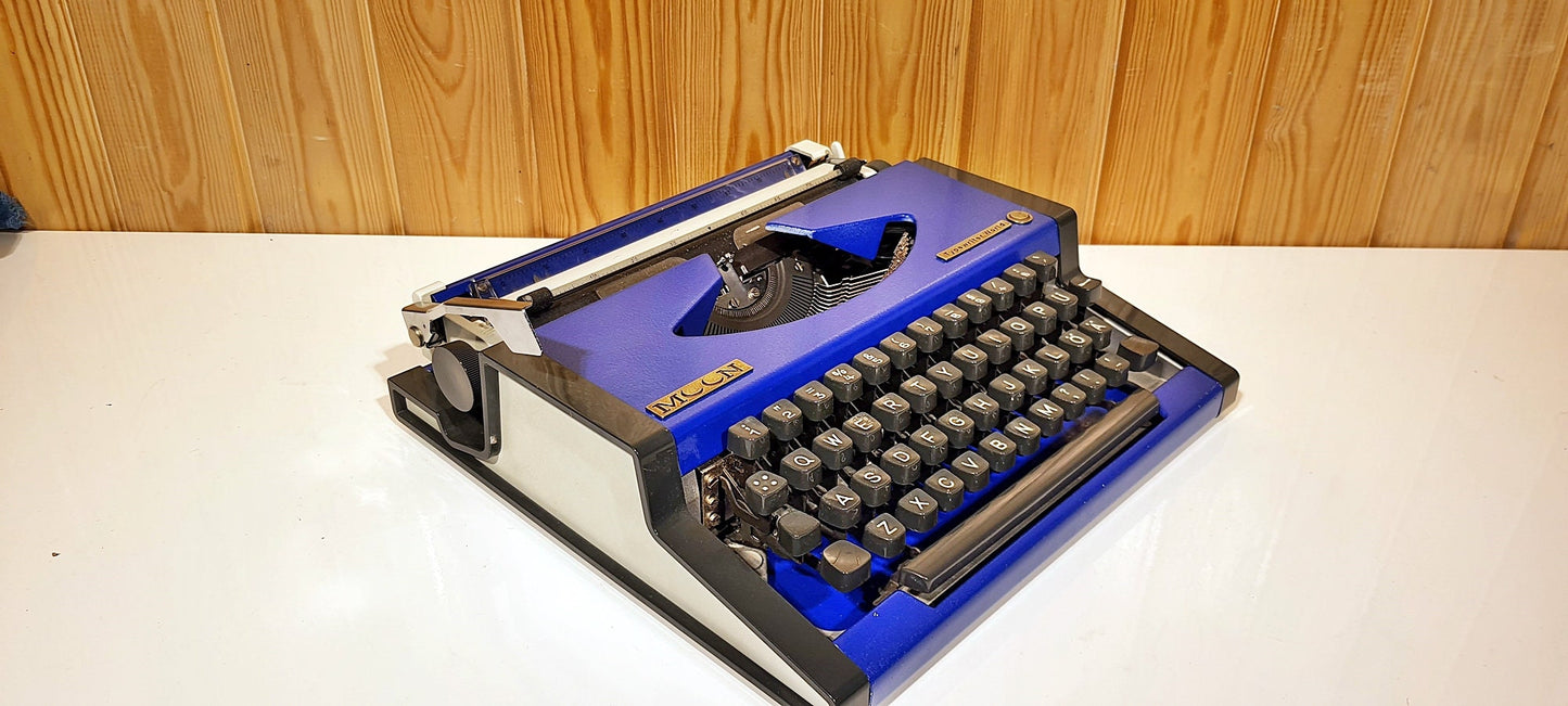 Moon Typewriter QWERTY DARK Blue / QWERTY Keyboard Typewriter / Typewriter World Brand / Special for Valentine's Day | Typewriter like new