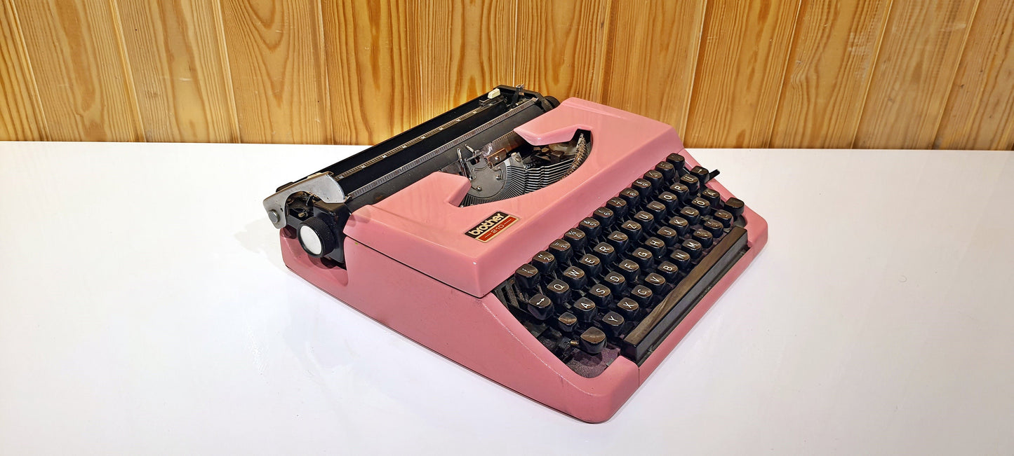 PRIVILEG Model Typewriter | Typewriter like new| Typewriter Working Serviced,typewriter working