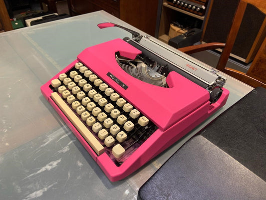 Royal MAT PINK Typewriter | Vintage Elegance | Classic Old Typewriter,typewriter working