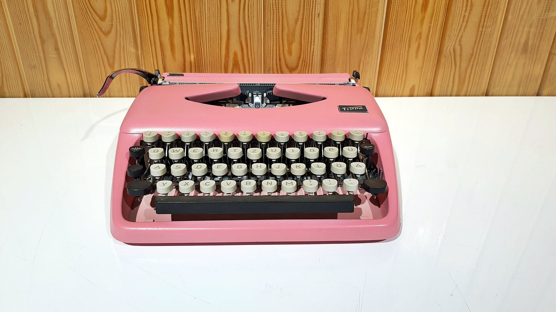 Adler Tippa Pink Typewriter - 1960 - Vintage Mechanical Keyboard,typewriter working