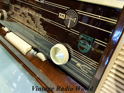 Philips Reverbeo - A Harmonious Blend of Vintage Elegance and Audio Excellence