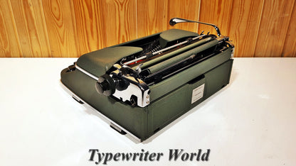 Olympia Sm3 Typewriter | Green Typewriter  + Case / The Most Special Gift,typewriter working