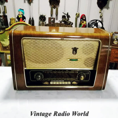 Westpunt Radio - Vintage Audio Elegance with Lamp Feature - For Sale