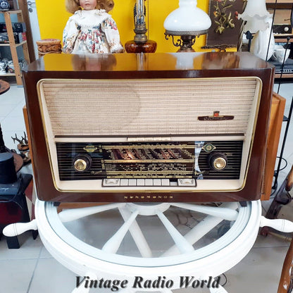 Nordmende Carmen Radio | Vintage Elegance with Lamp Feature