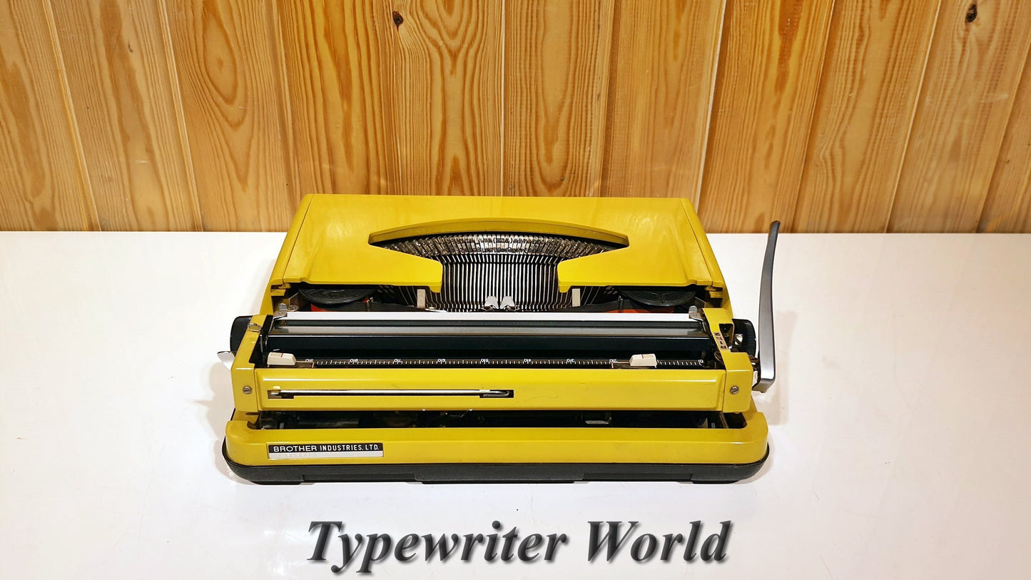 Brother Deluxe 800 Typewriter | Yellow Typewriter | Old Typewriter | Working Typewriter | Vintage Typewriter