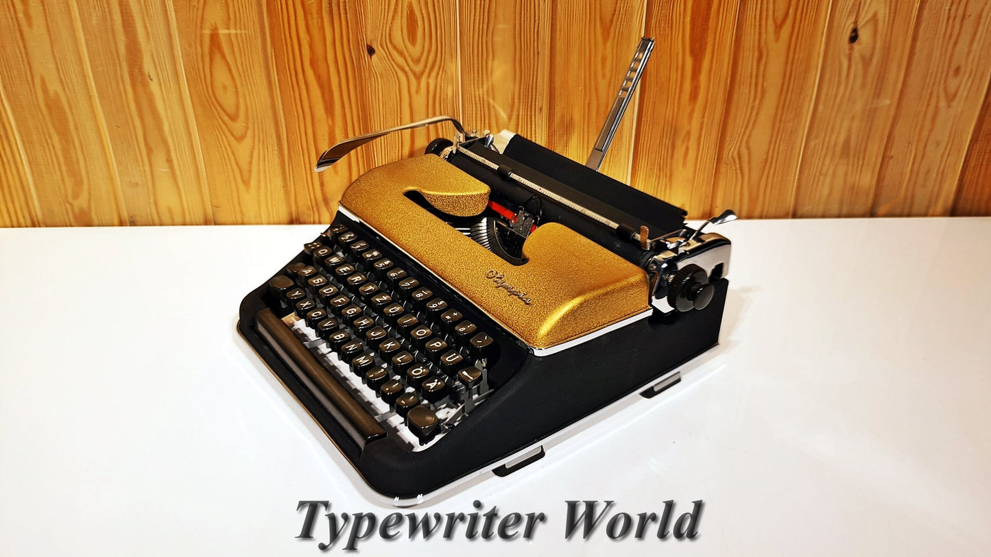 Olympia Sm3 Gold Typewriter + GOLD Case/Black Case | Antique Typewriter | Old Typewriter / The Most Special Gift