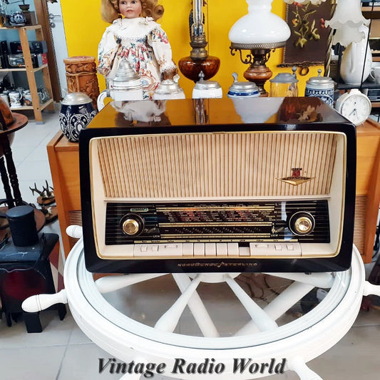 Nordmende Turandot Radio - Vintage Audio Elegance with Lamp Feature - For Sale