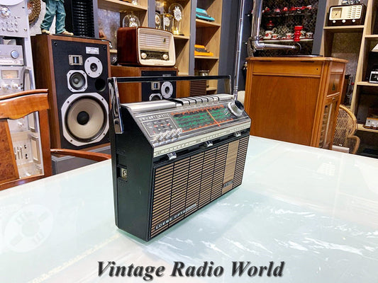 Loewe Opta T 98 Vintage Radio: Elegance in Every Note