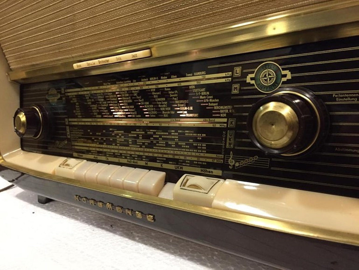 Nordmende ParsıFal Hifi Vintage Radio: A Symphony of Antique Beauty and Superior Audio