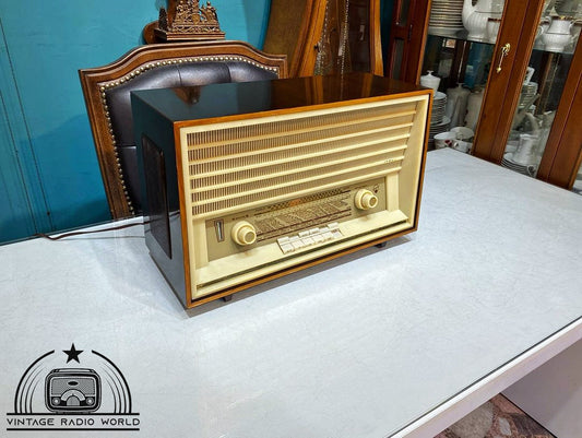 Blaupunkt Sultan Radio - A Majestic Blend of Nostalgia and Illumination