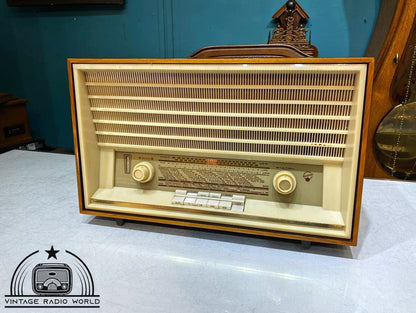 Blaupunkt Sultan Radio - A Majestic Blend of Nostalgia and Illumination