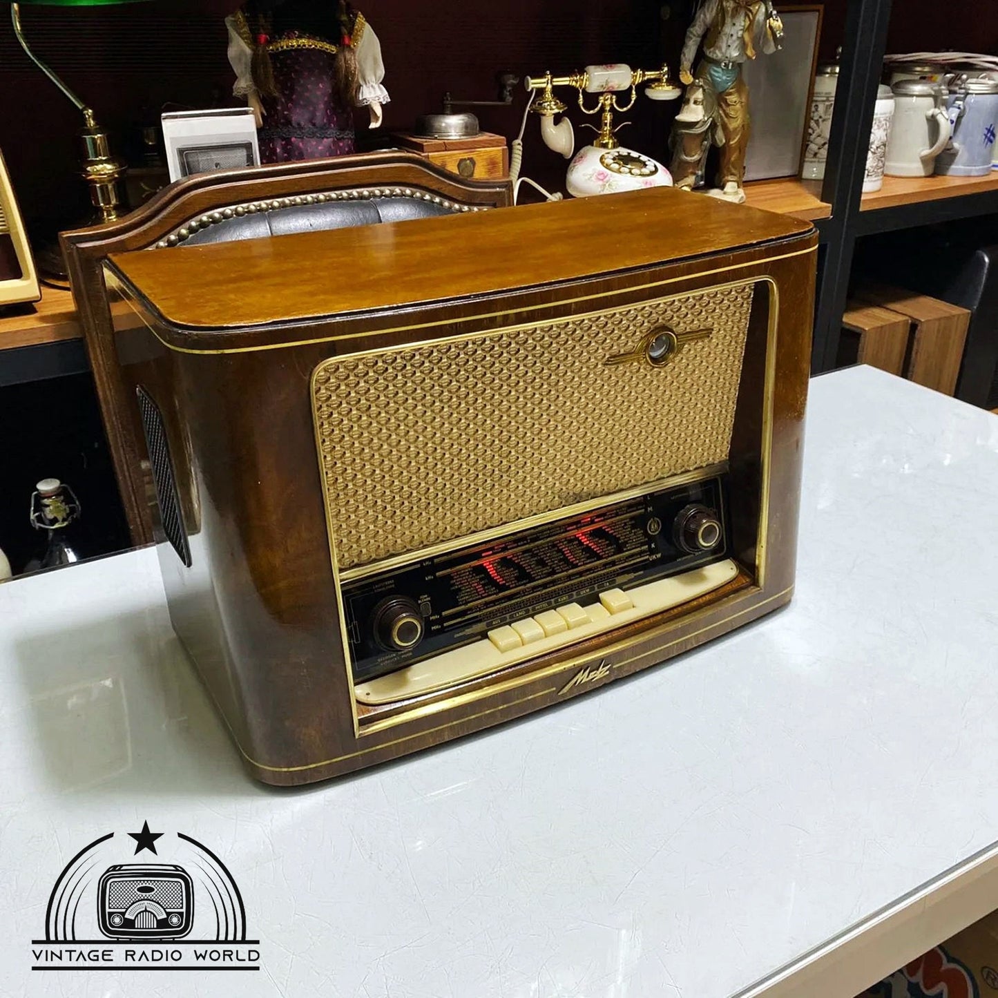 Metz Vintage Radio - Classic Design with Timeless Appeal and Lamp Feature