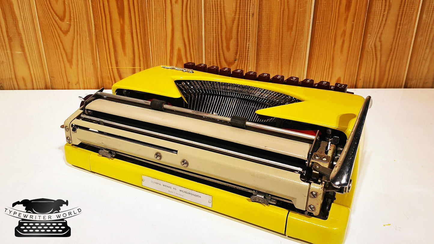 Olympia Yellow Typewriter - Premium Gift | Burgundy Key + Bag | Typewriter Like New,typewriter working