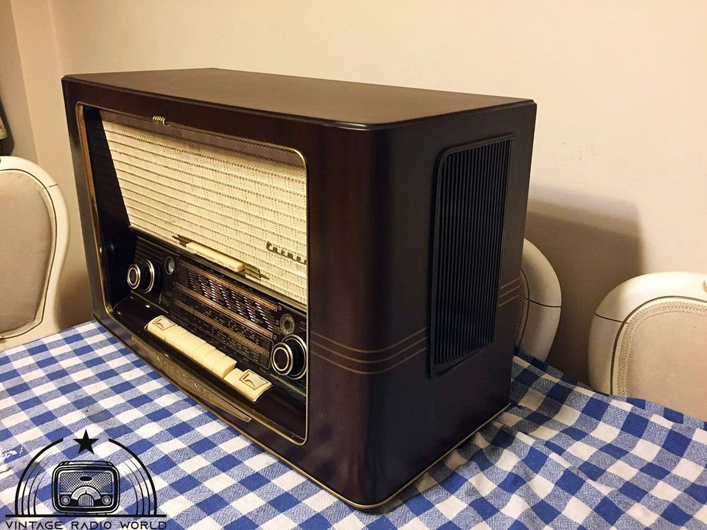Nordmende Carmen 57 - Vintage Radio with Original Design and Lamp Feature