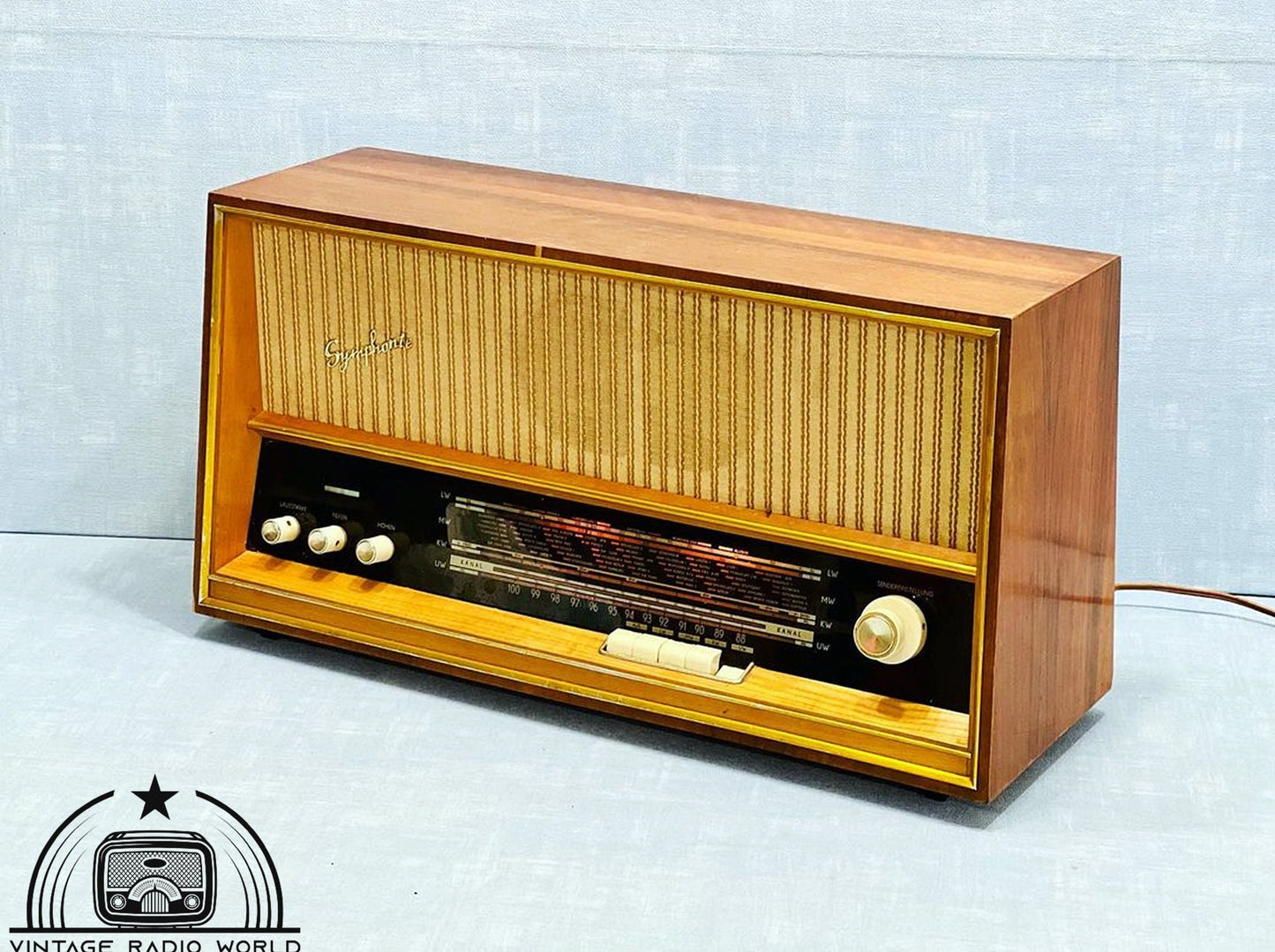 Weimar 45140 C Radio - Vintage Audio Elegance with Lamp Feature - For Sale