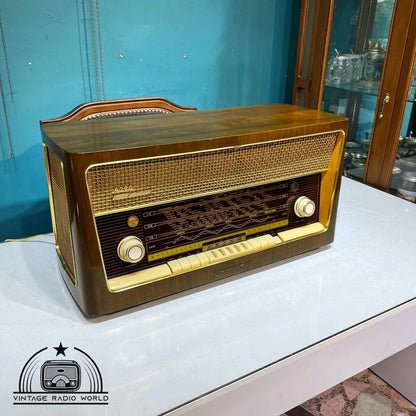 Grundig 4090 - Authentic Vintage Radio, Original Classic, Lamp Radio - Rekindle Nostalgia with Grundig 4090