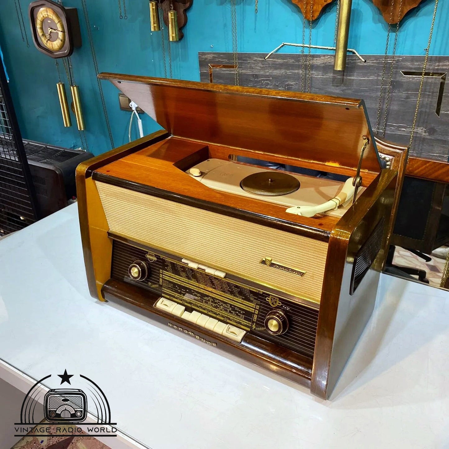 Nordmende Phonosüper 59 Z Vintage Radio: Timeless Elegance with Modern Features