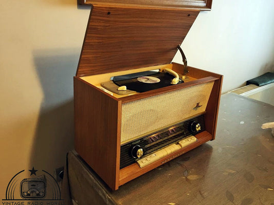 Nordmende Phonosüper Vintage Radio: Classic Elegance with Modern Features