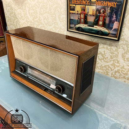 Saba Freudenstadt 15 Stereo Radio - Vintage Audio Elegance with Lamp Feature - For Sale