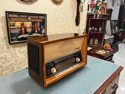 Küba Vollstereo - Authentic Vintage Radio, Original Classic, Lamp Radio - Revel in Nostalgia with Küba Vollstereo!