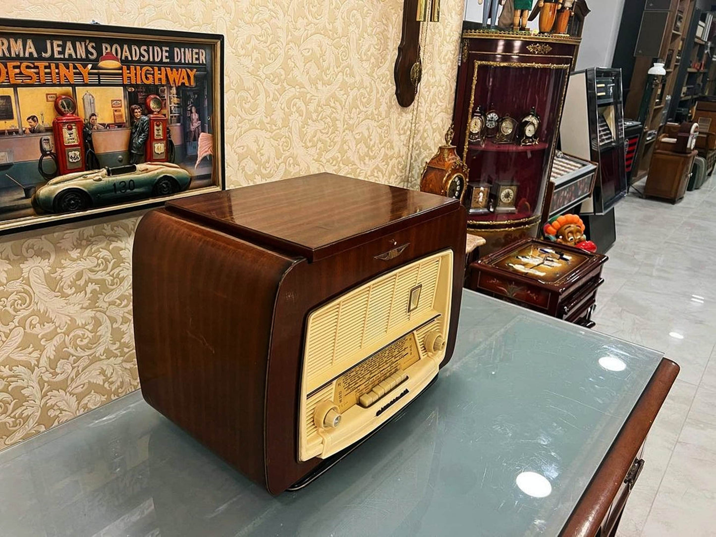 Sonneclair Vintage Radio - Original Classic, Lamp Radio - Dive into Nostalgia with Sonneclair Radio