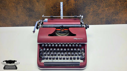 Olympia Sm2 Typewriter | Old Typewriter | Best Typewriter | Burgundy Olympia Sm2 Special Typewriter | Vitange Typewriter |