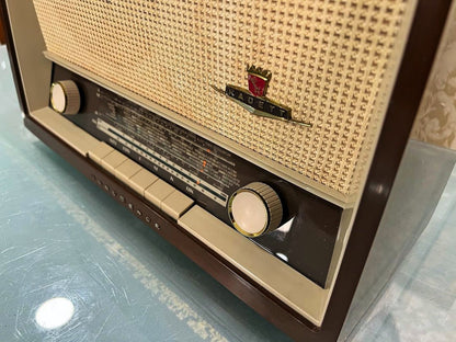 Nordmende Kadett Bakelite Radio with Original Charm and Lamp Radio Magic! Explore Vintage Nostalgia Now