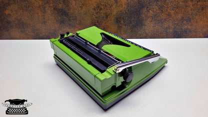 Prasident Typewriter | Green Typewriter | Leather Bag Typewriter | Old Typewriter,typewriter working