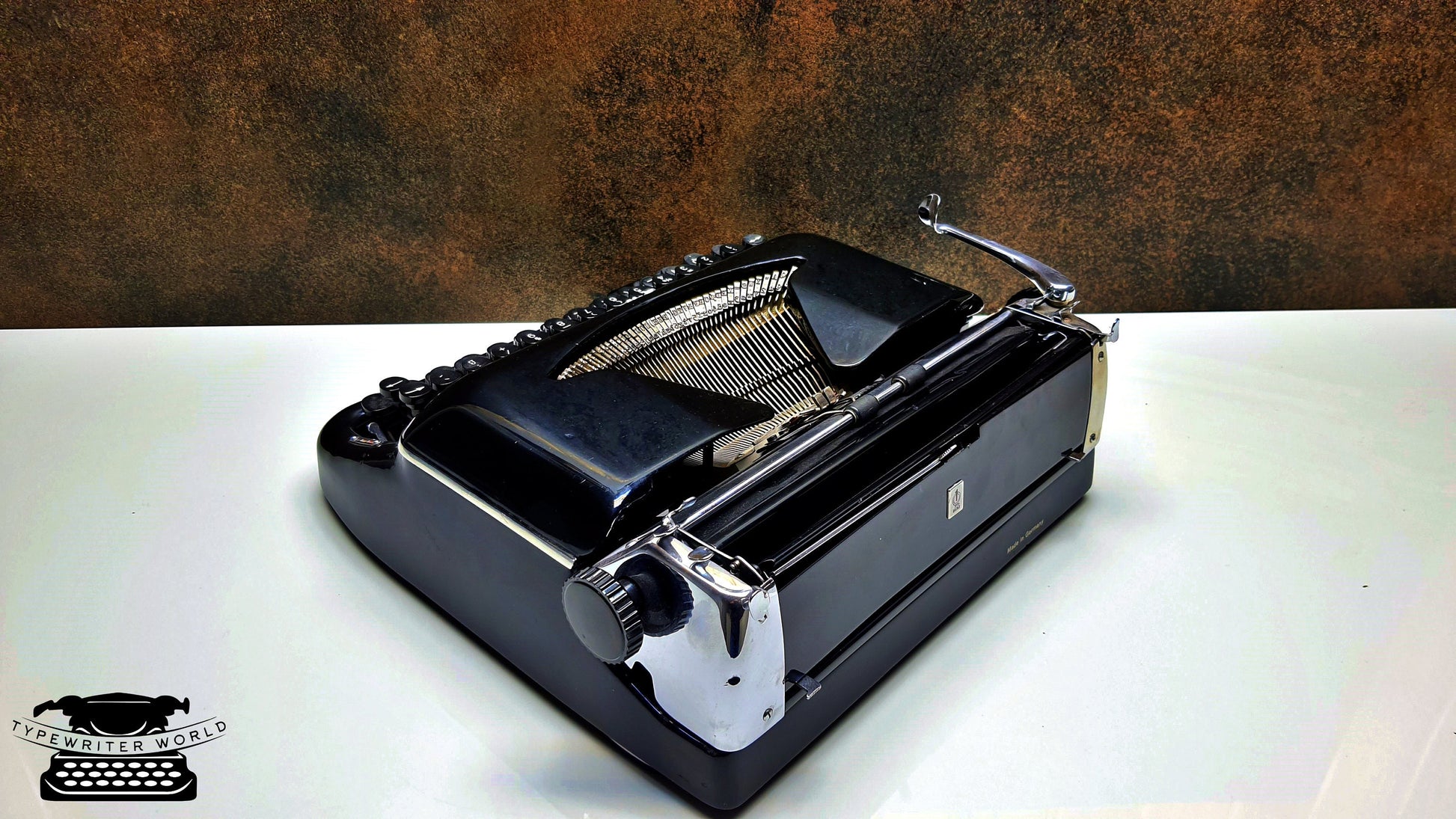 Erika Typewriter| Antique Typewriter | Working Typewriter | Working Perfectly,typewriter working