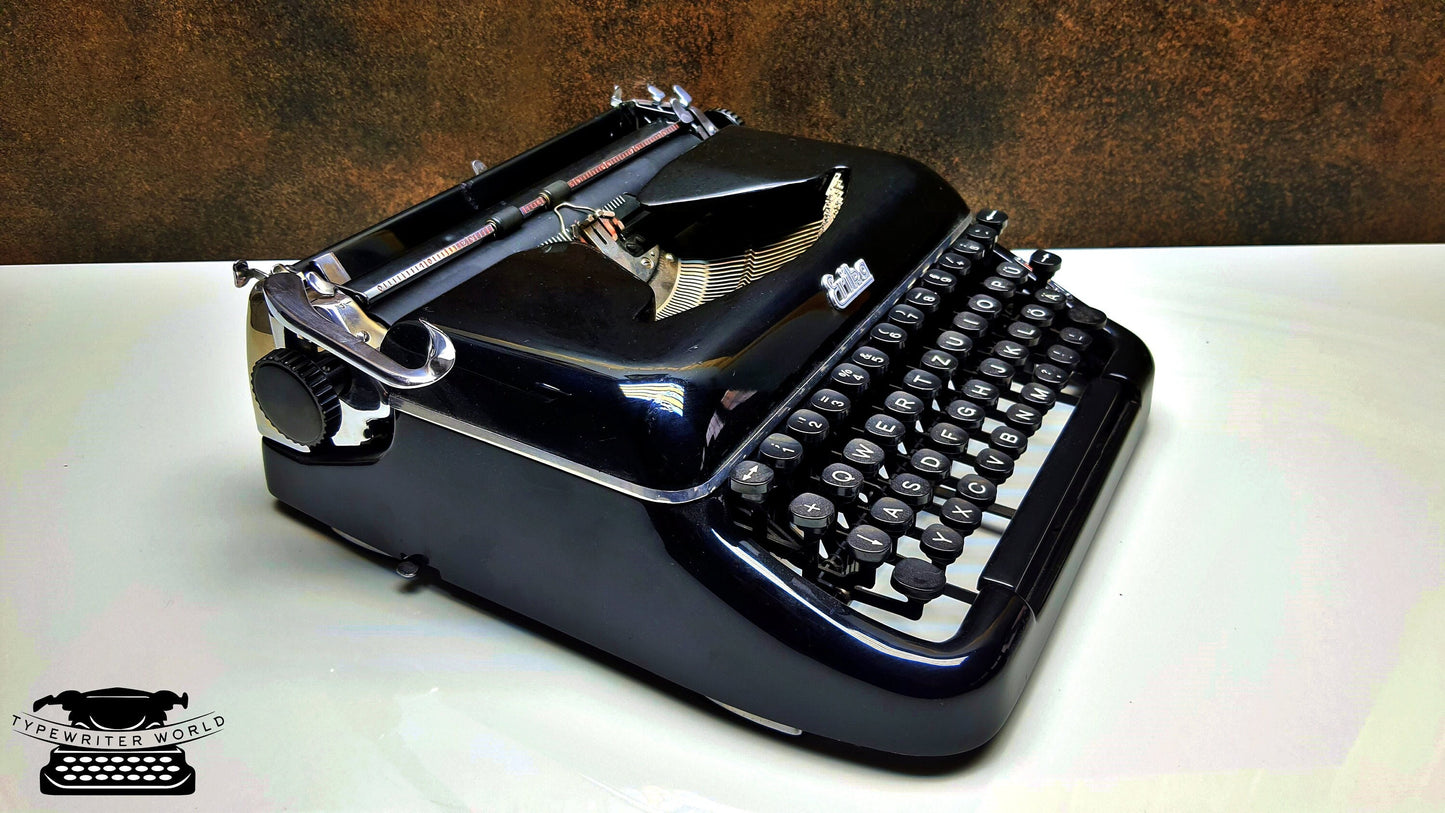 Erika Typewriter| Antique Typewriter | Working Typewriter | Working Perfectly,typewriter working