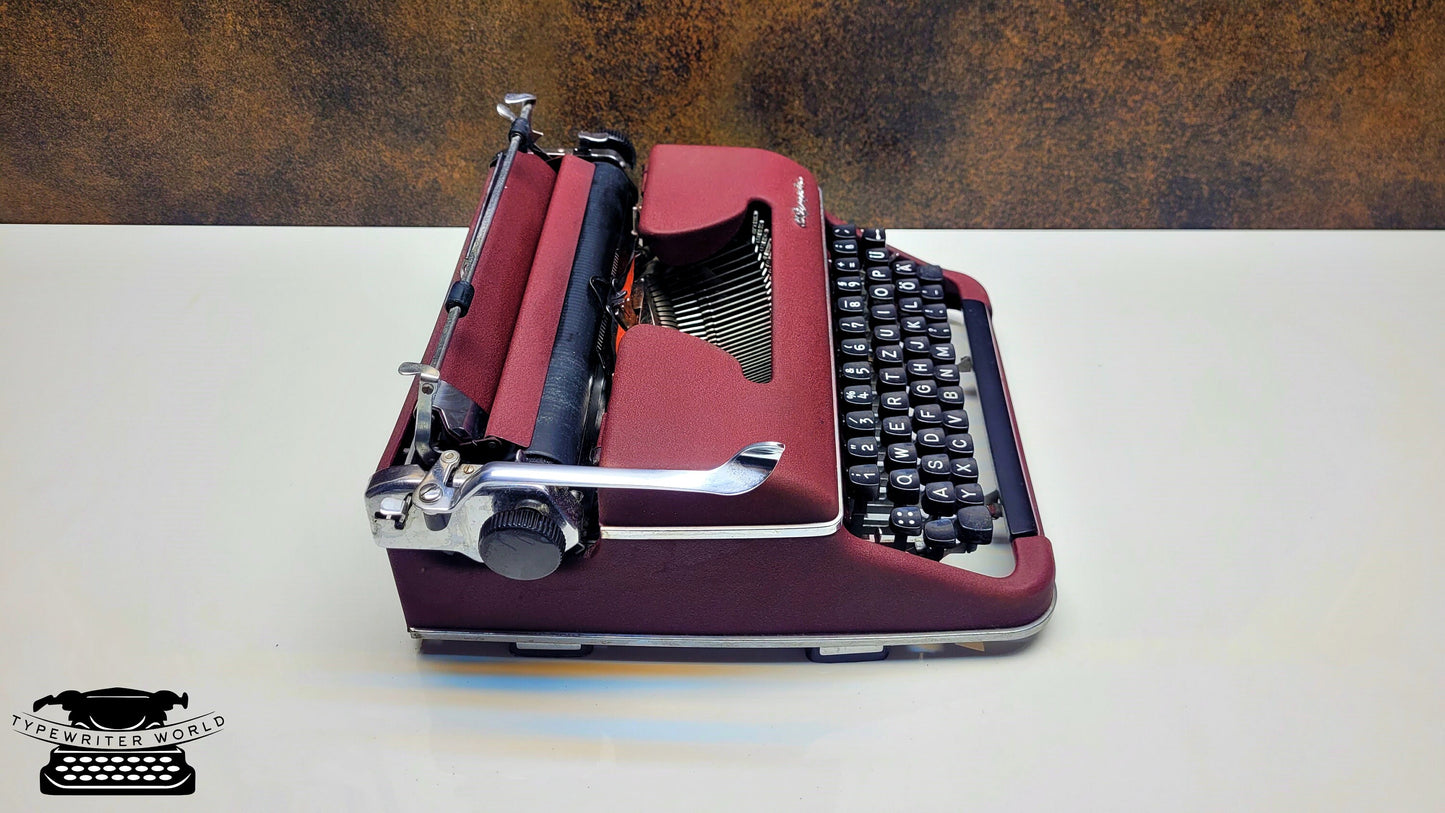 Olympia Sm2 Typewriter | Old Typewriter | Best Typewriter | Burgundy Olympia Sm2 Special Typewriter | Vitange Typewriter |